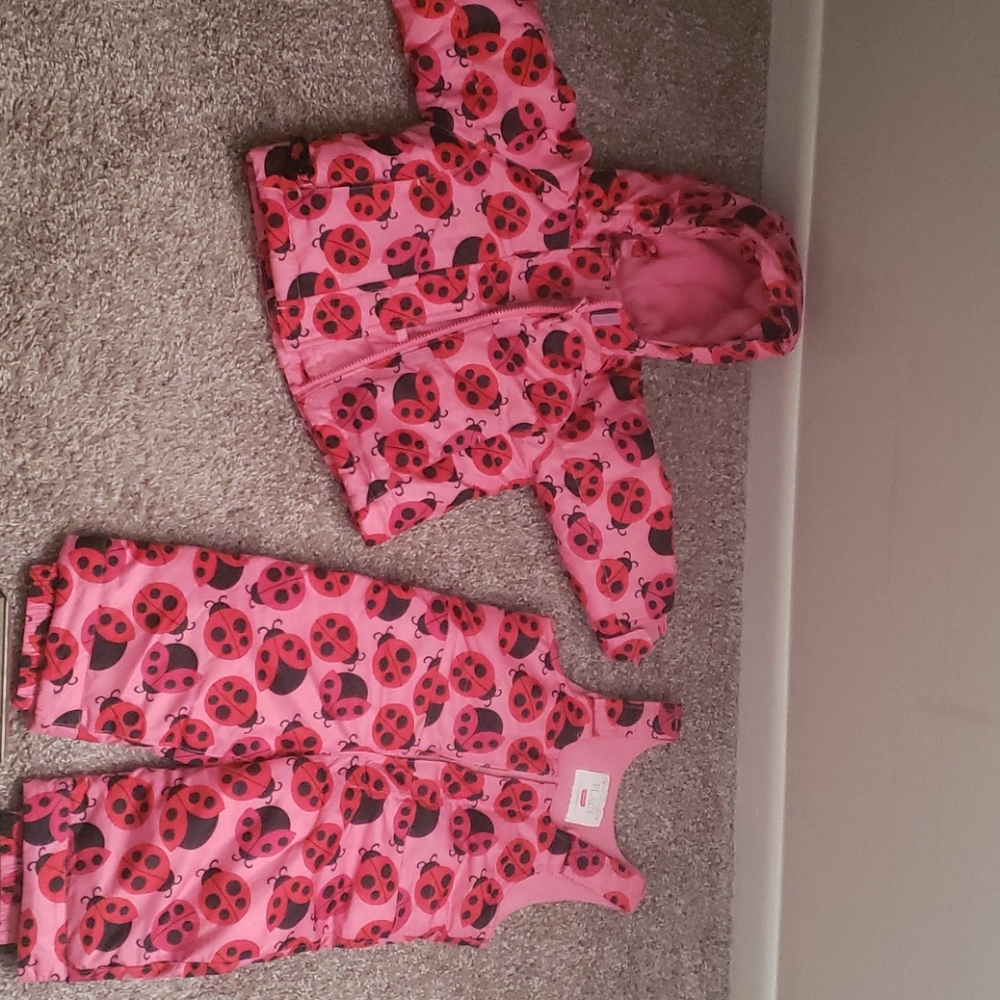 Snow suit